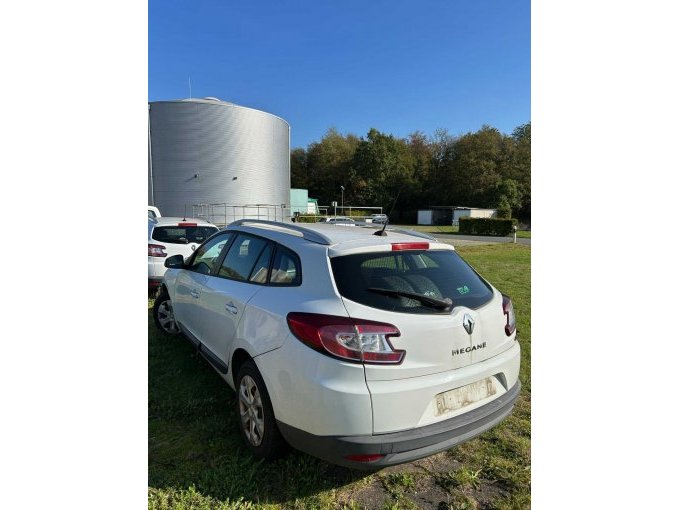 1 Renault Megane Grandtour Expression dCi 110 eco – foto 6 – kavel bij Zoll-Auktion, Geldern