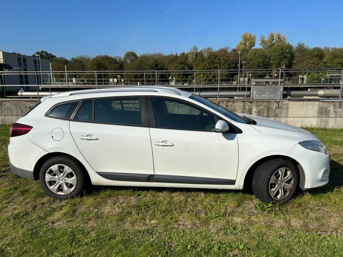 1 Renault Megane Grandtour Expression dCi 110 eco – foto 3 – kavel bij Zoll-Auktion, Geldern