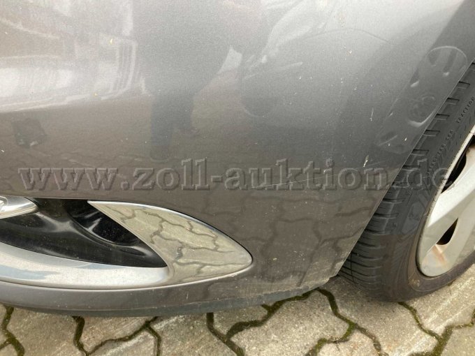 Kratzer Stoßstange vorne