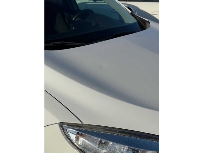 Beule Motorhaube