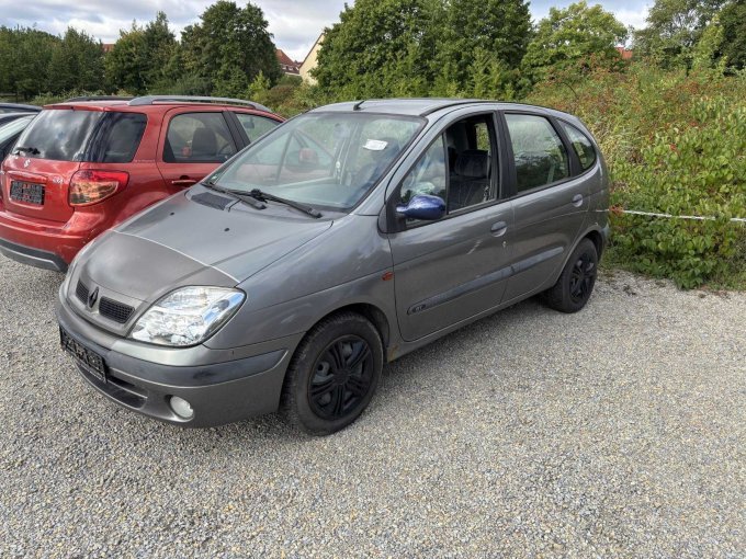 Frontansicht seitlich Frontansicht seitlich