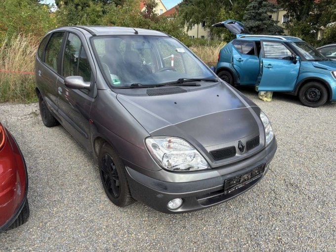 Frontansicht seitlich