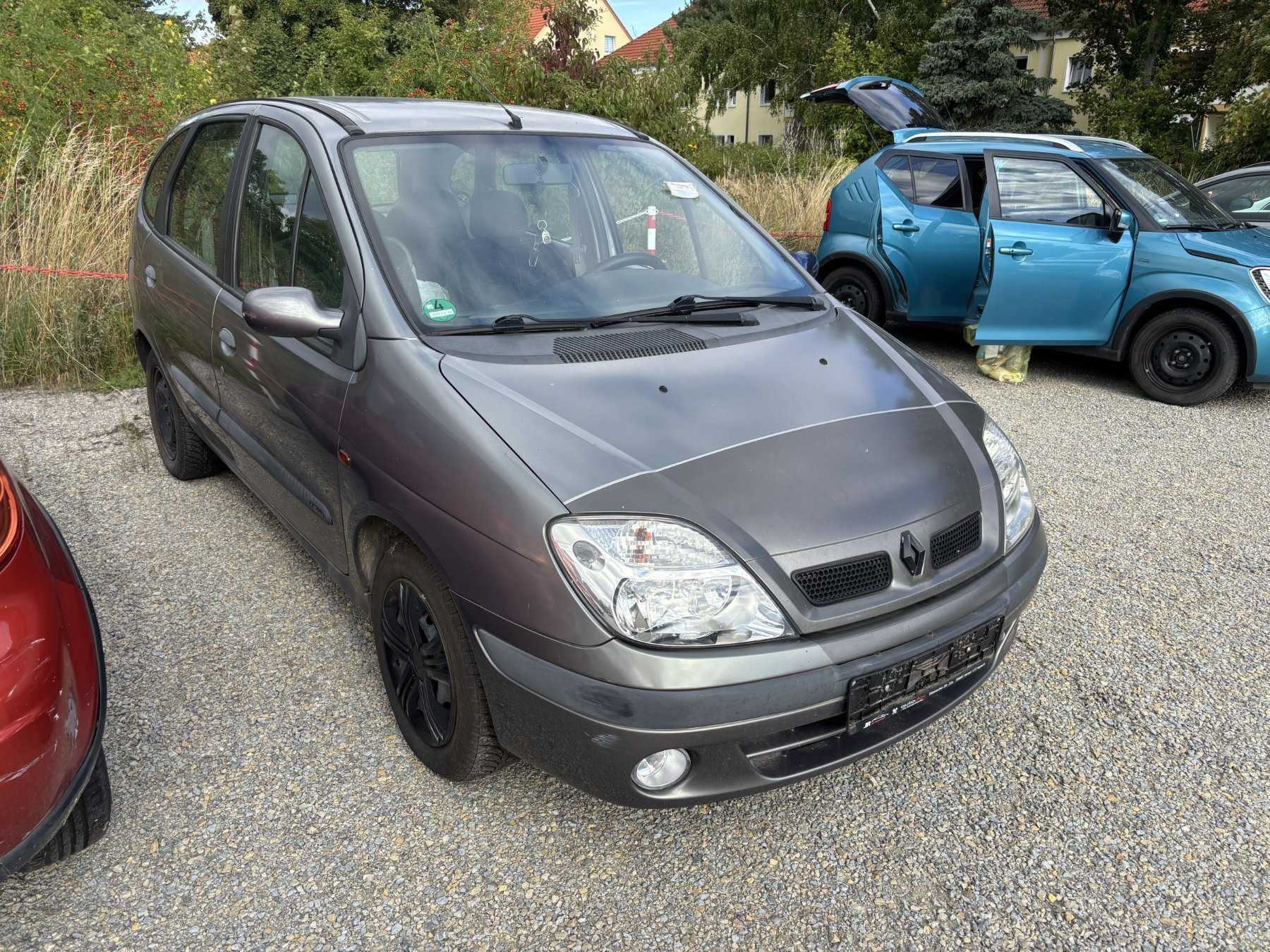 Frontansicht seitlich