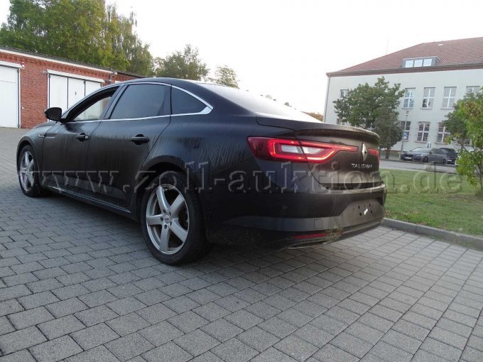 Von hinten seitlich links