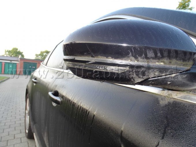 Beschädigung vom Spiegel rechts