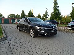 Das Fahrzeug von vorne links