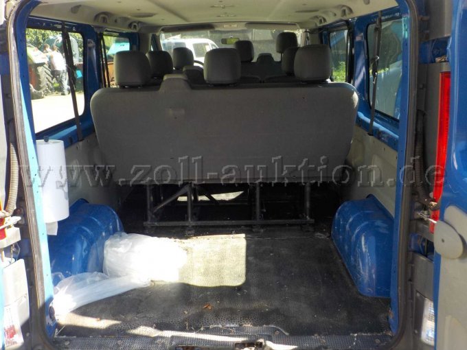 1 Renault Traffic Passenger DCI 115 (9-zitter) – foto 8 – kavel bij Zoll-Auktion, Veitshöchheim