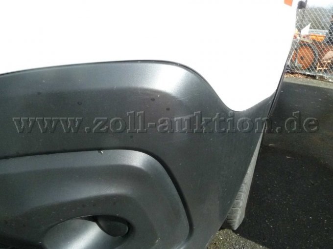 Kratzer Stoßstange vorne links