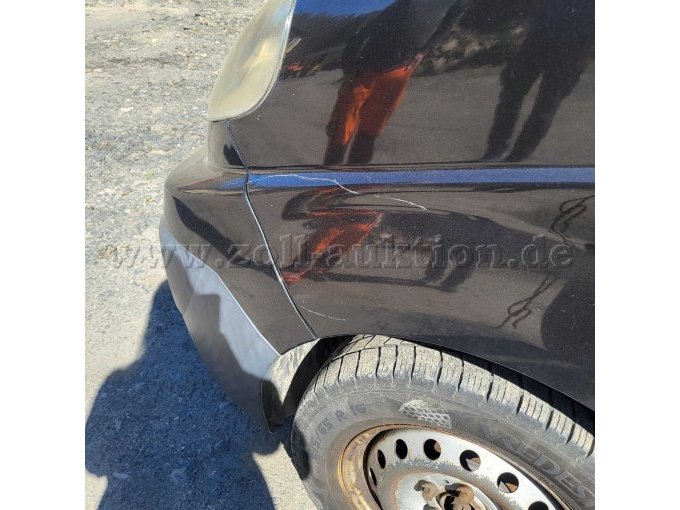 Lackschaden vorne links