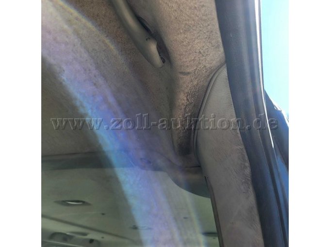 Schimmel Innenraumdecke über Fahrersitz