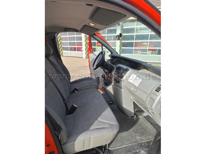 1 Renault Trafic Combi 2.0 DCI – foto 6 – kavel bij Zoll-Auktion, Aurich