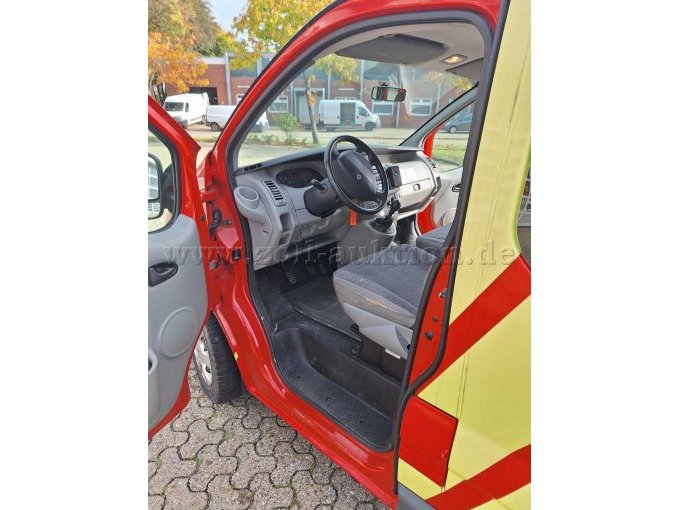 1 Renault Trafic Combi 2.0 DCI – foto 5 – kavel bij Zoll-Auktion, Aurich