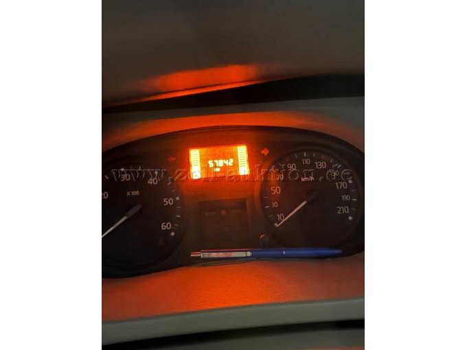 1 Renault Trafic L1H1 – brandweerwagen – 8 zitplaatsen – 107 kW – 57.842 km – foto 5 – kavel bij Zoll-Auktion, Bad Lauchstädt, Goethestadt