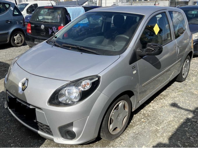 Front- und Fahrerseite Front- und Fahrerseite