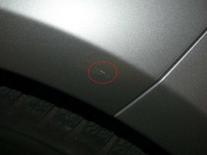 Lackkratzer Kotflügel vorn rechts