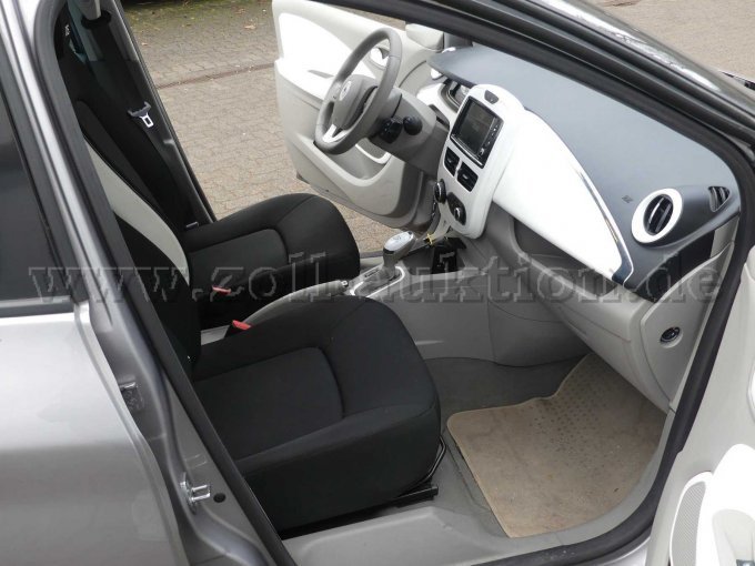 Innenraum_Vorn_Rechts