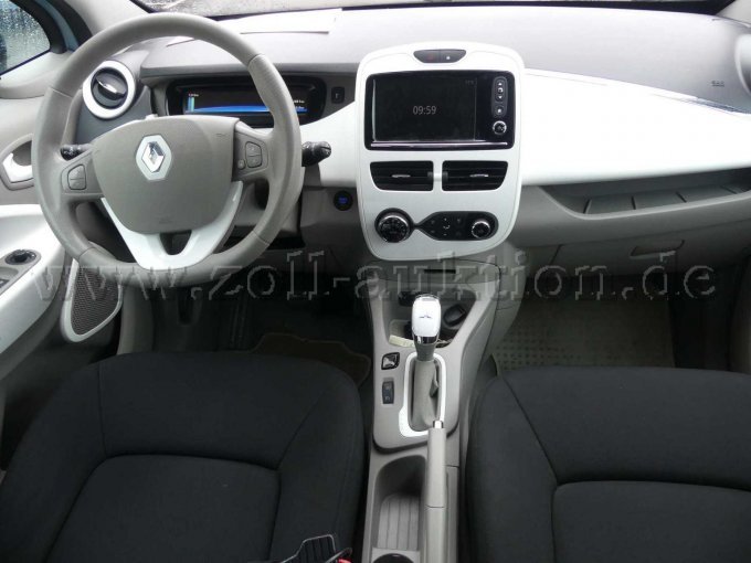 Innenansicht vorne Mitte