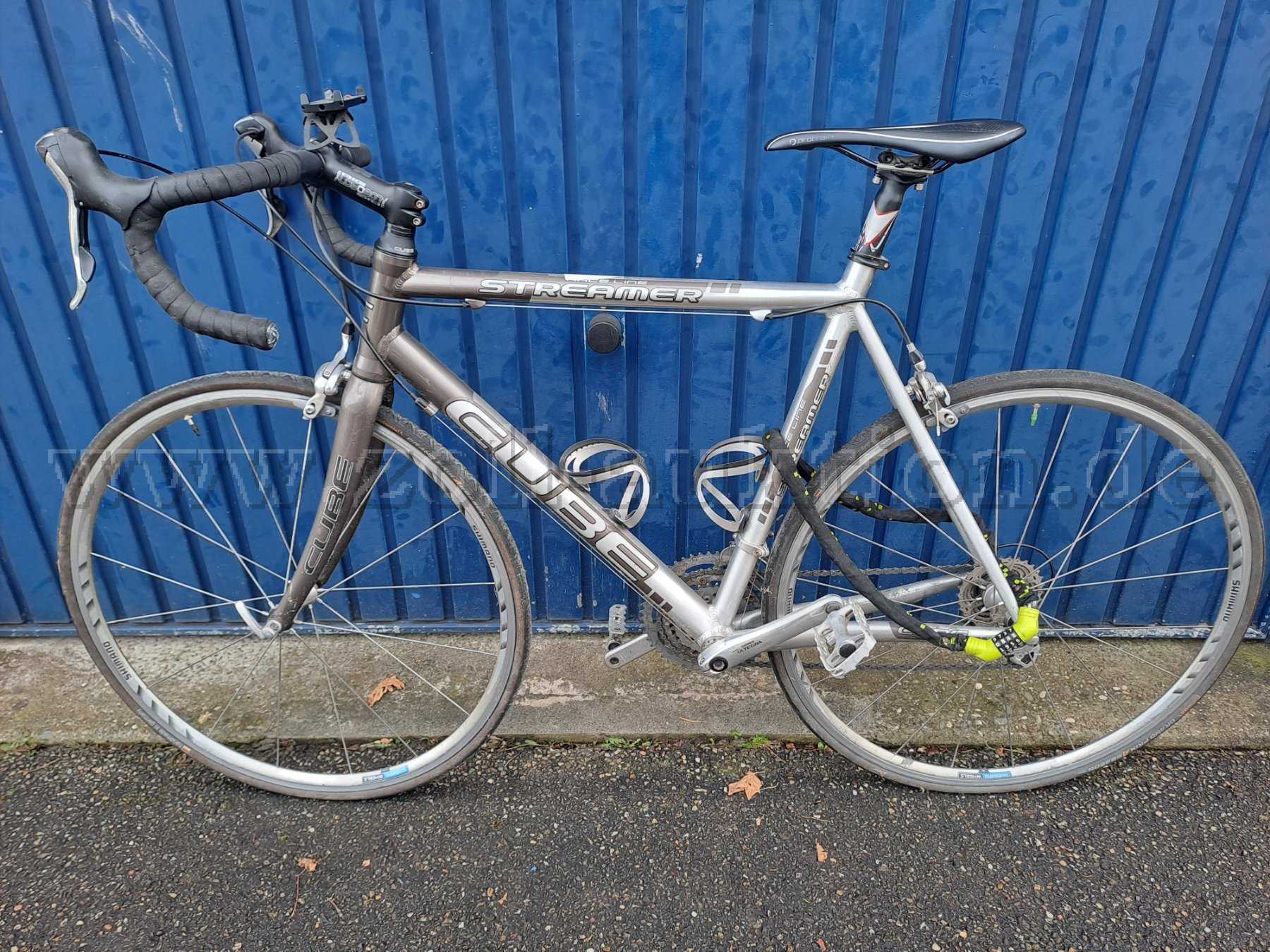 Seitenansicht des Auktionsgegenstandes