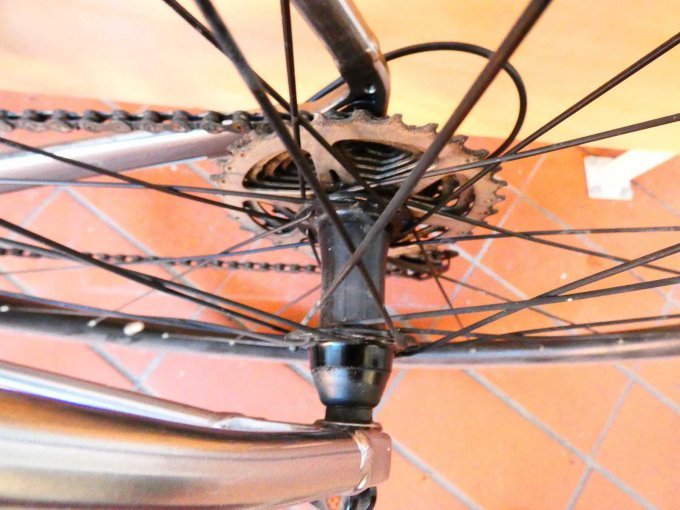 Rennrad Scott_ Ansicht auf hintere Achse auf Nabenschaltung