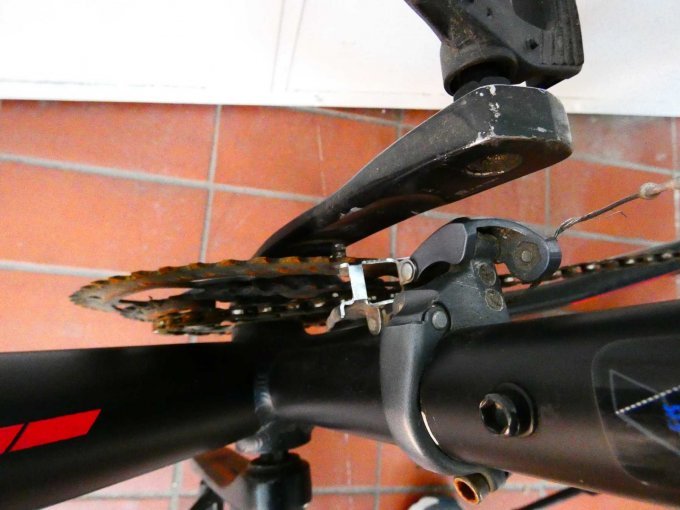 Rennrad Fuji two.3_ Tretlager von oben