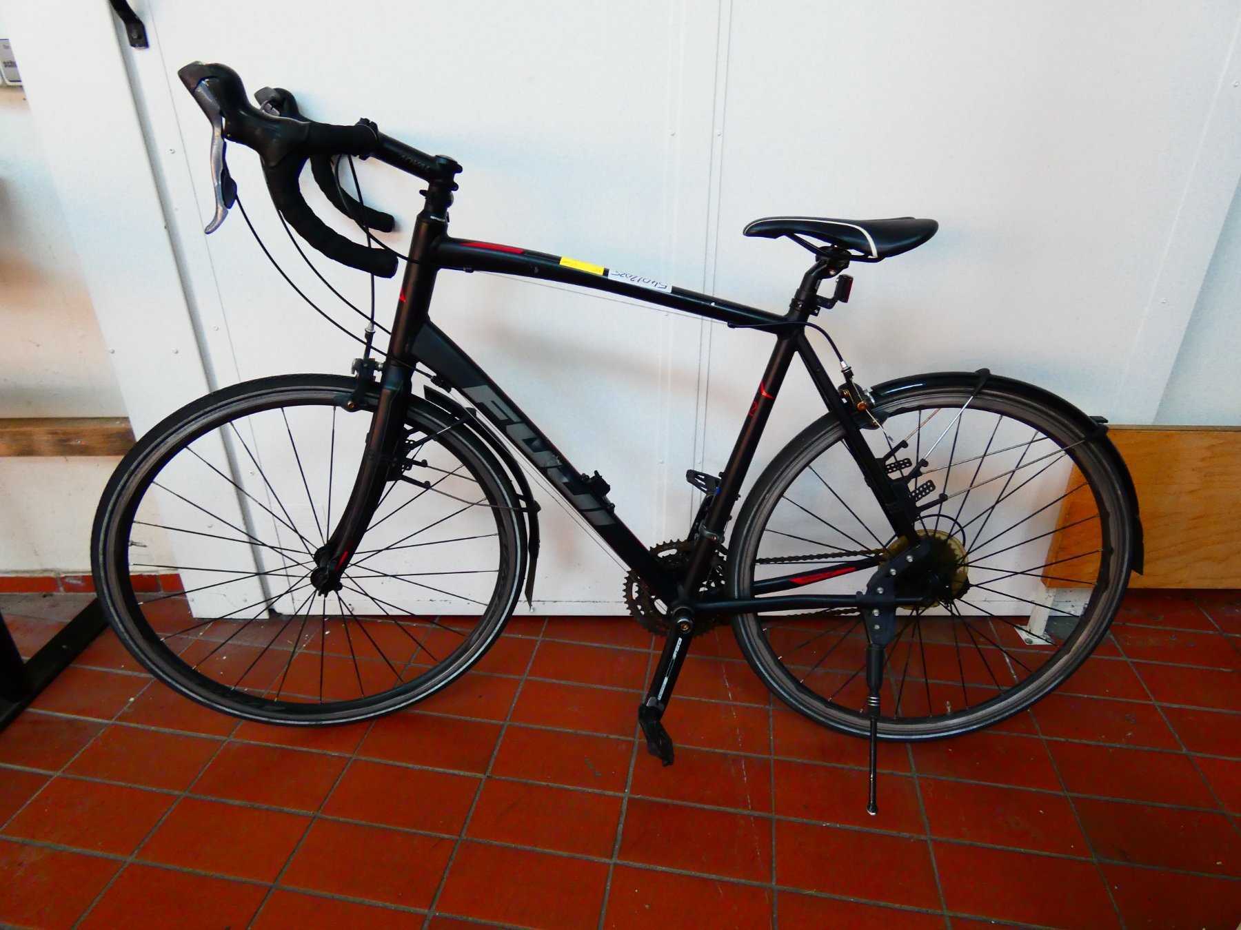 Rennrad Fuji two.3_ Seitenansicht linke Seite