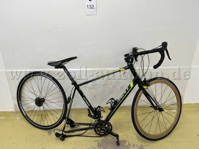 1 racefiets van Giant "Defy", 28 inch, RH 60 cm (gedeeltelijk gedemonteerd) – foto 2 – kavel bij Zoll-Auktion, Hamburg