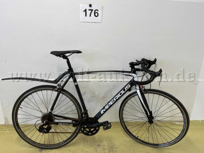 Rennrad von KS Cycling, rechts