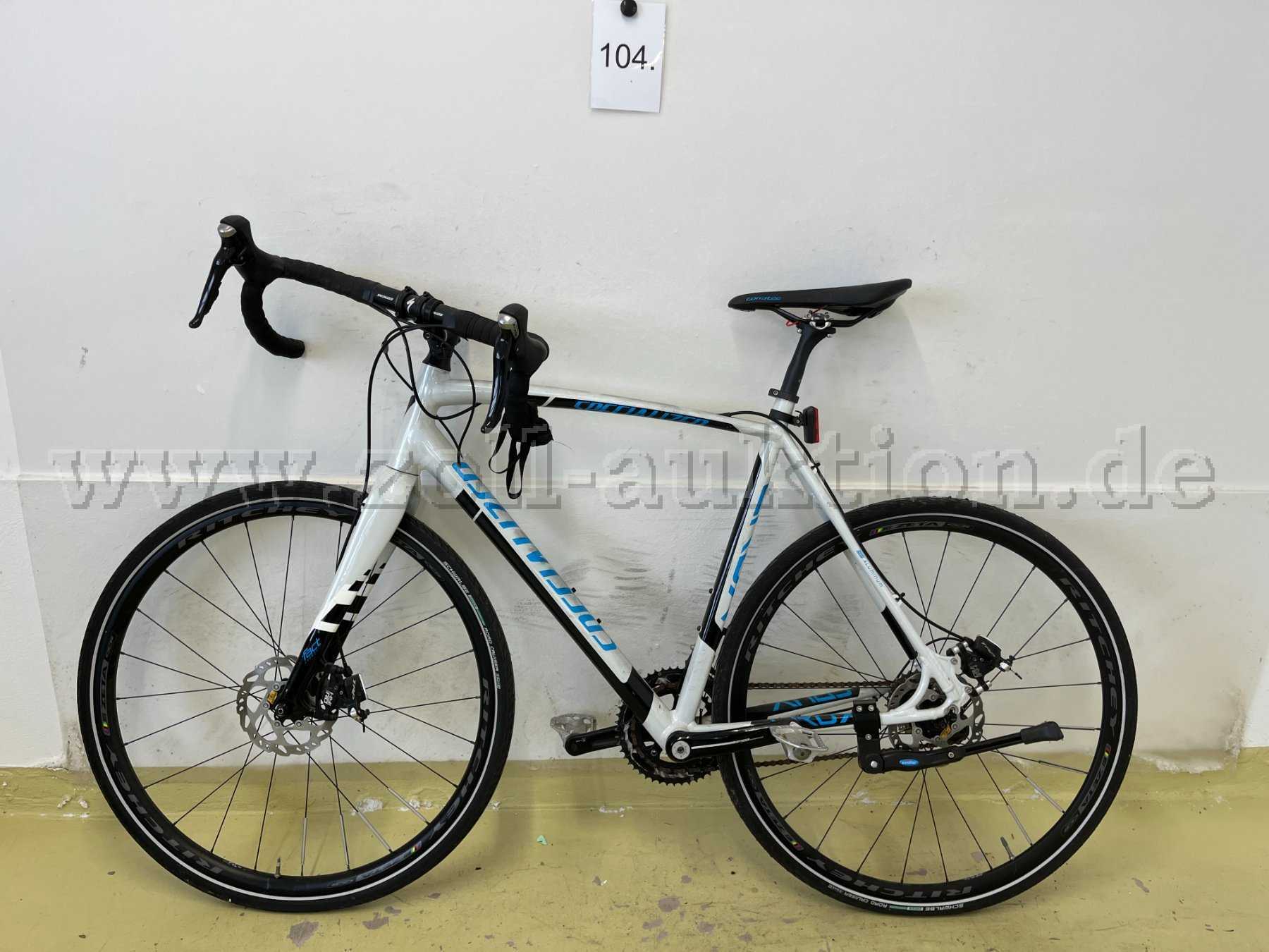 scott speedster gravel 30 gravel bike sepia grey (2026) Farbe:MATT GRAU/SCHWARZ and the wide CUBE STEREO HYBRID 120 OFF ROAD