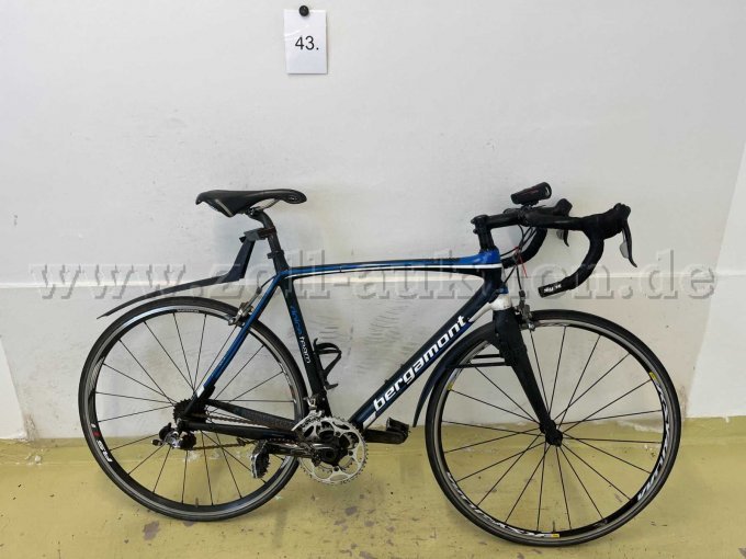 Rennrad von bergamont (Ersatzteilespender), rechts