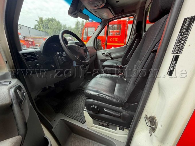 1 Rettungswagen-Fahrgestell Mercedes Benz 906 - (HH-2417) – foto 8 – kavel bij Zoll-Auktion, Hamburg