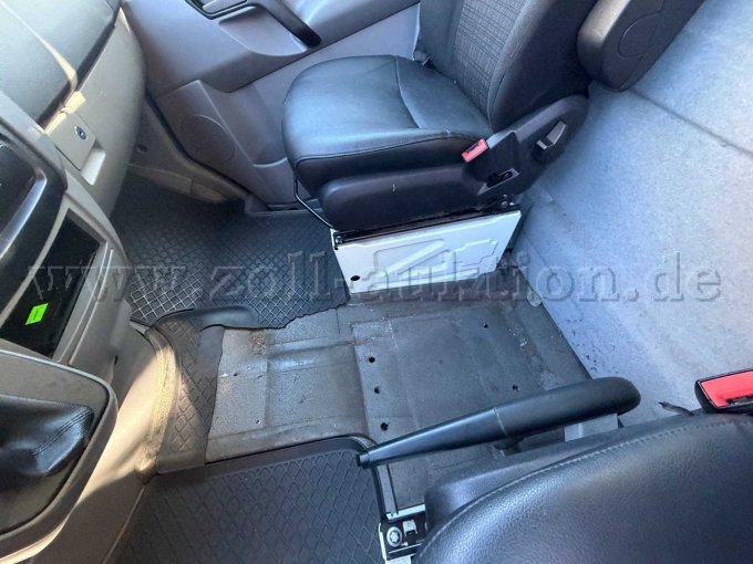 1 Rettungswagen-Fahrgestell Mercedes Benz 906 - (HH-2429) – foto 8 – kavel bij Zoll-Auktion, Hamburg