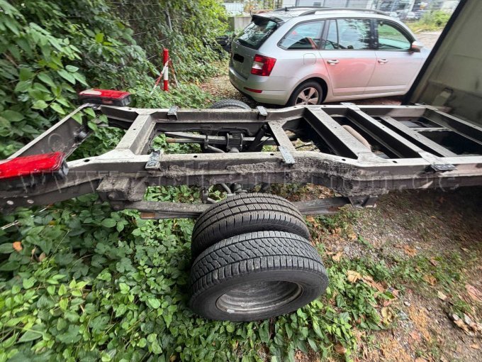 1 Rettungswagen-Fahrgestell Mercedes Benz 906 - (HH-2846) – foto 6 – kavel bij Zoll-Auktion, Hamburg