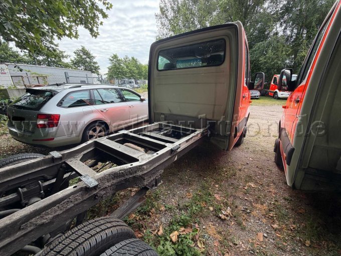 1 Rettungswagen-Fahrgestell Mercedes Benz 906 - (HH-2846) – foto 7 – kavel bij Zoll-Auktion, Hamburg