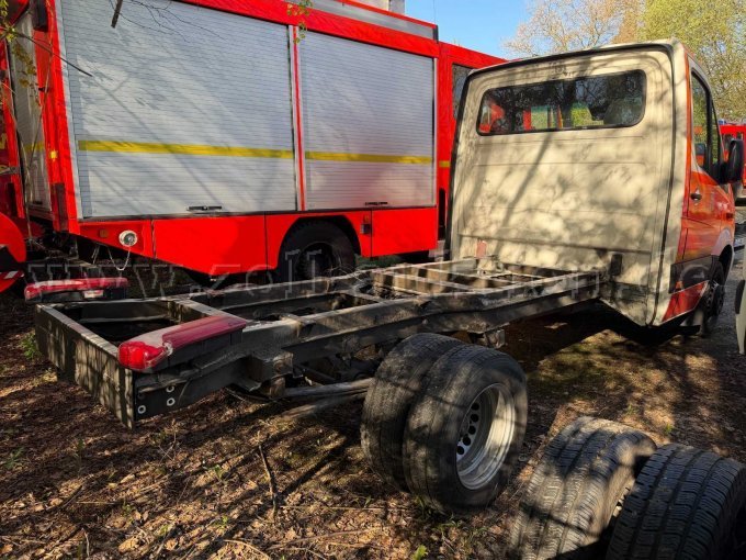 1 Rettungswagen-Fahrgestell Mercedes Benz 906 - (HH-2903) – foto 4 – kavel bij Zoll-Auktion, Hamburg