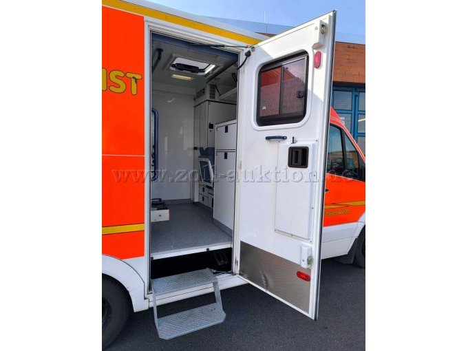 Zugang Patientenraum