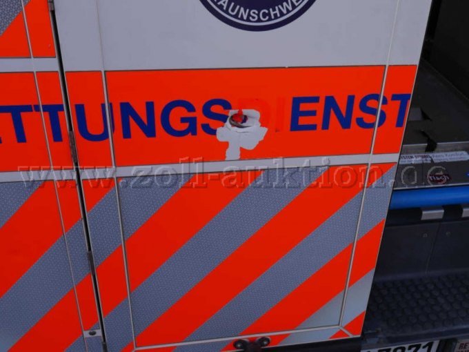 Hecktür links mit Beschädigung