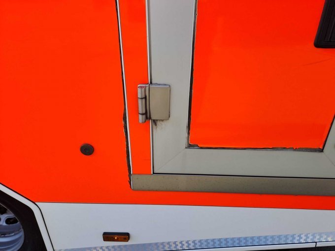 Folie gelöst hinten links