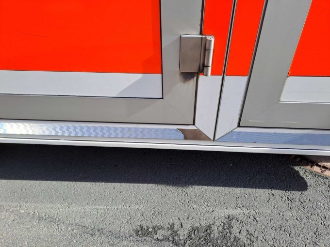 Folie gelöst rechts