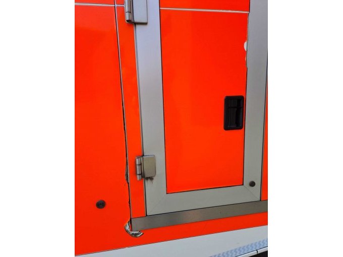 Folie gelöst hinten links