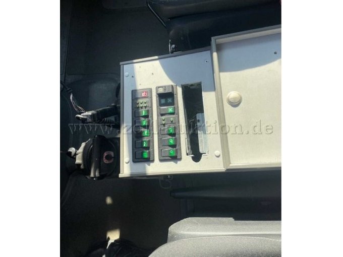 1 Rettungswagen (RTW) Mercedes-Benz Sprinter, EZ 2012, 413.659 km – foto 9 – kavel bij Zoll-Auktion, Helmstedt