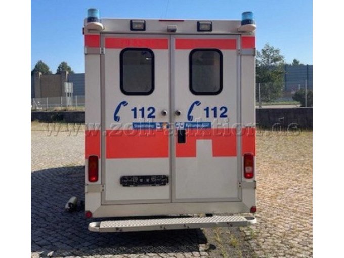1 Rettungswagen (RTW) Mercedes-Benz Sprinter, EZ 2012, 413.659 km – foto 3 – kavel bij Zoll-Auktion, Helmstedt