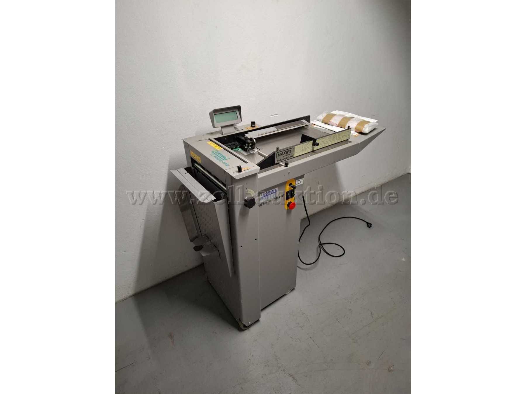 Gesamtansicht Rillmaschine von links