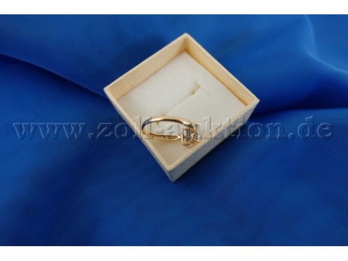 1 Ring 585er Geldgold mit 36 Brillanten in Weißgold gefasst - Diagonal seitlich