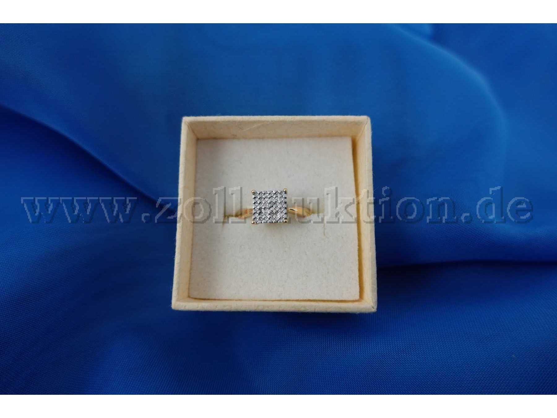 1 Ring 585er Geldgold mit 36 Brillanten in Weißgold gefasst - Ansicht von oben.