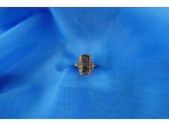 Ring 585er Gold mit 1 Granat - Draufsicht
