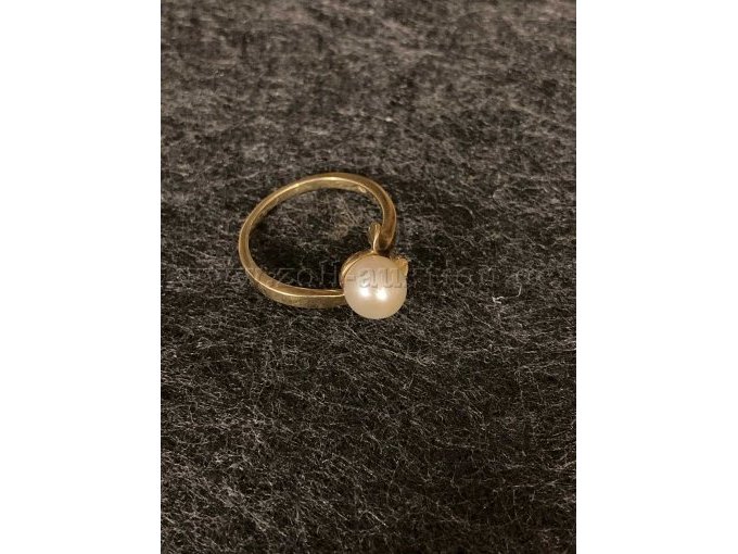 Ansicht Ring mit Perle