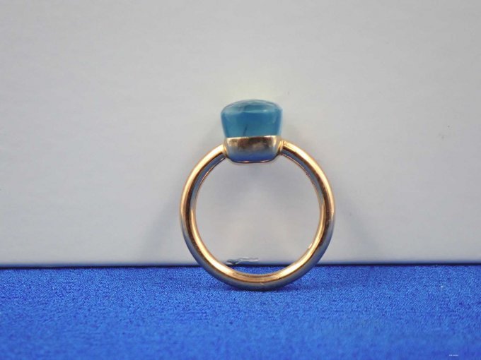 Ring mit facettierten Glasstein