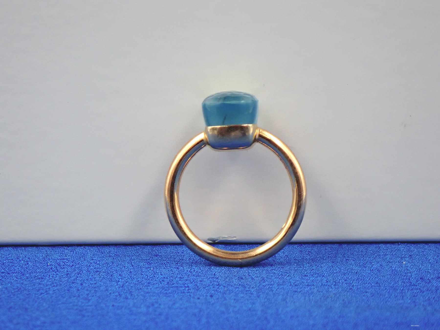 Ring mit facettierten Glasstein