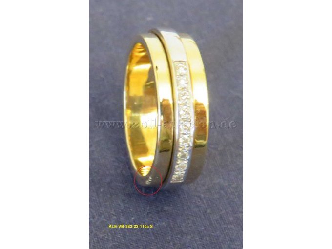 9 Brillanten auf beweglichem, teilrhodinierten Ring / sichtbarer Schaden