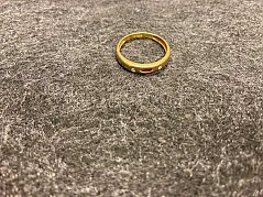 Ring mit Ansicht der Synthesen
